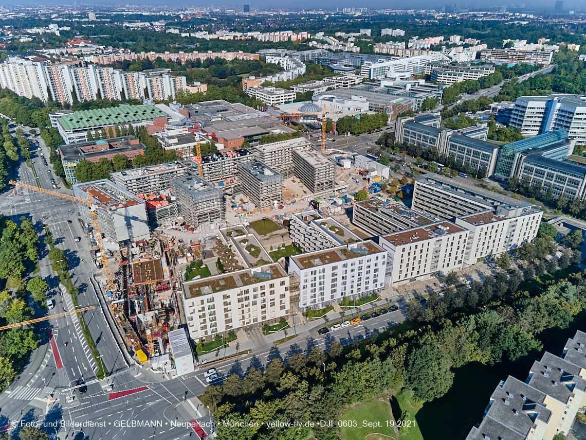 19.09.2021 - Perlach Plaza und Umgebung in Neuperlach 